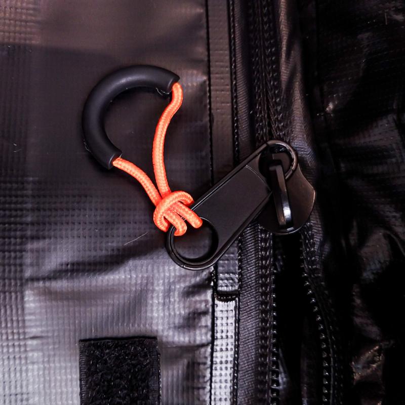 Imagen ilustrativa de BOLSO DE TECHO