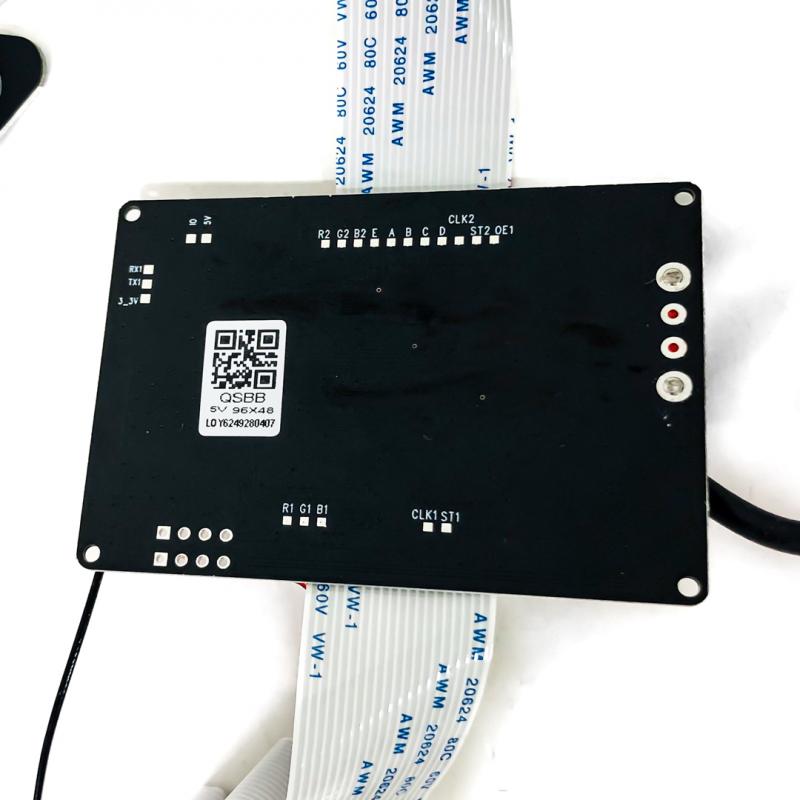 Imagen ilustrativa de JUEGO DE PANELES TRAPEZOIDALES 3.5" PARA USO EN PARABRISAS Y LUNETA CON CONEXION USB Y CONTROL DESDE APP